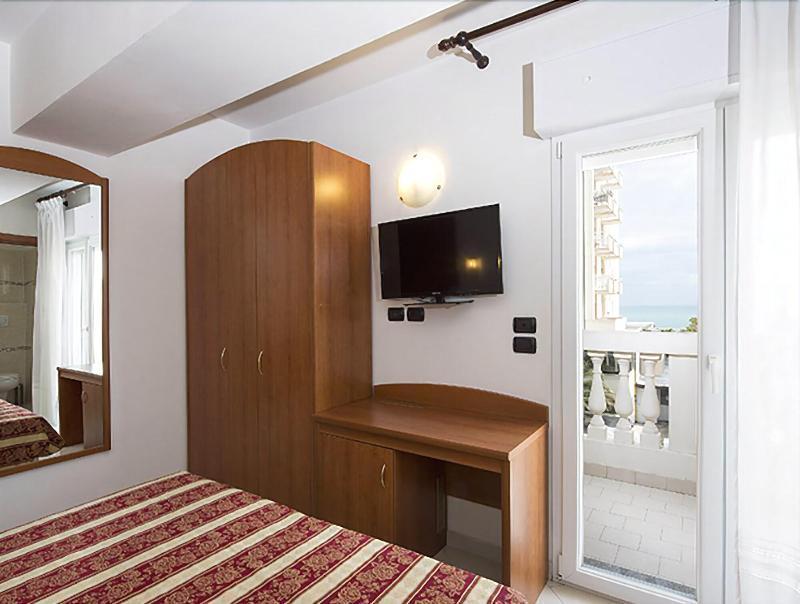 ריצ'יונה Hotel Villa Linda - Family Hotel - Nuova Costruzione Antisismica מראה חיצוני תמונה
