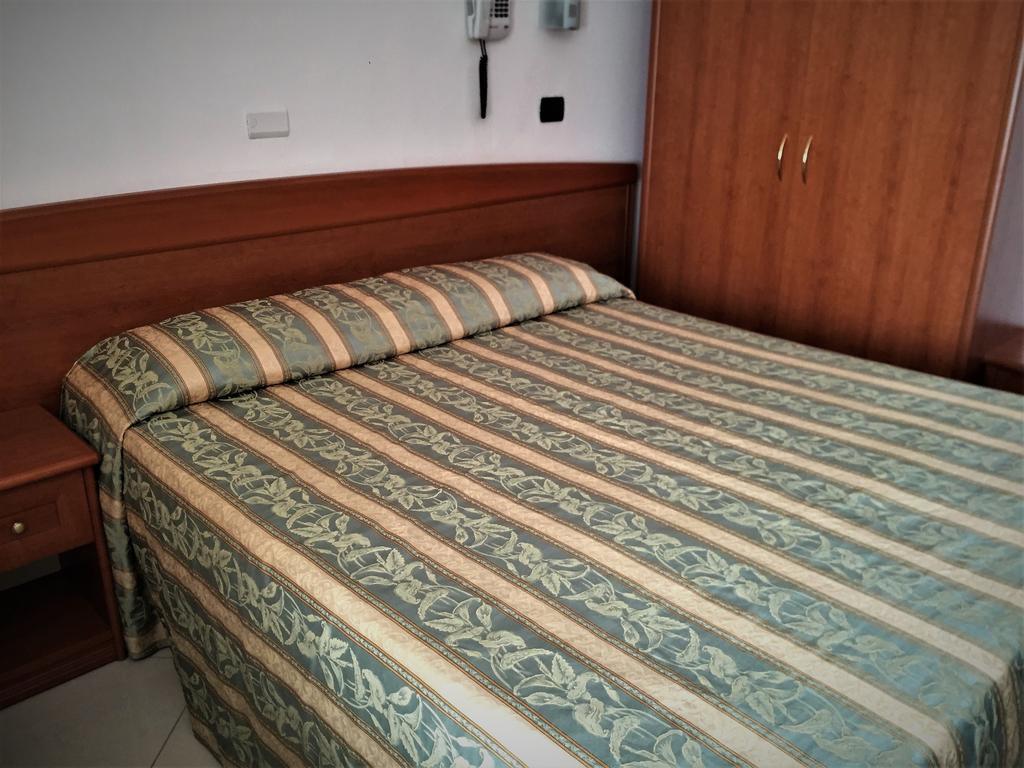 ריצ'יונה Hotel Villa Linda - Family Hotel - Nuova Costruzione Antisismica מראה חיצוני תמונה