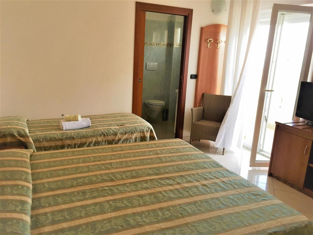 ריצ'יונה Hotel Villa Linda - Family Hotel - Nuova Costruzione Antisismica מראה חיצוני תמונה