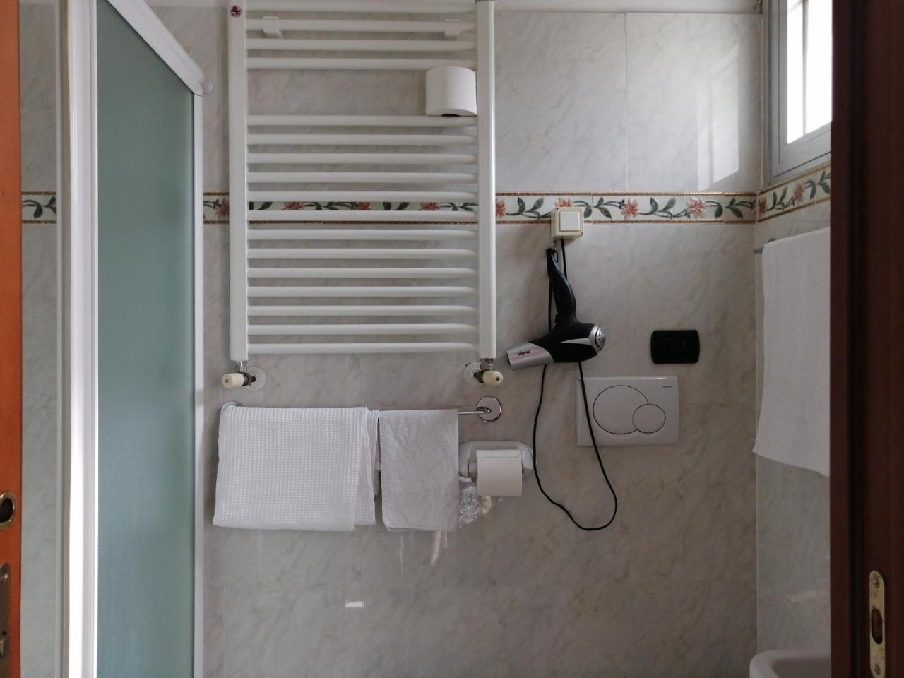 ריצ'יונה Hotel Villa Linda - Family Hotel - Nuova Costruzione Antisismica מראה חיצוני תמונה