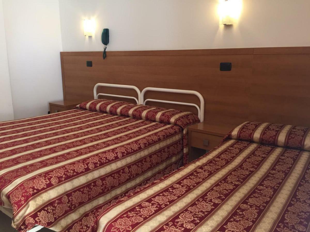 ריצ'יונה Hotel Villa Linda - Family Hotel - Nuova Costruzione Antisismica מראה חיצוני תמונה