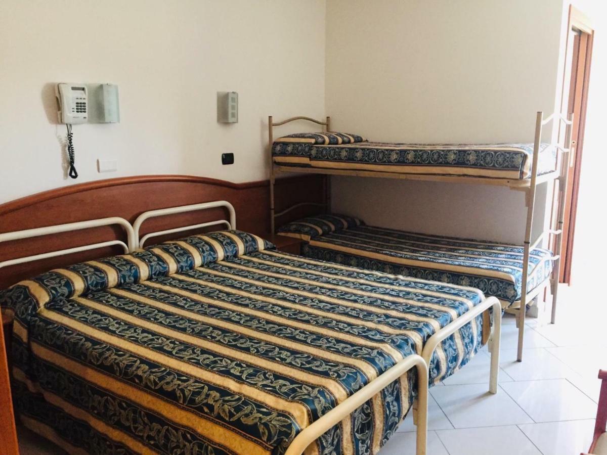 ריצ'יונה Hotel Villa Linda - Family Hotel - Nuova Costruzione Antisismica מראה חיצוני תמונה
