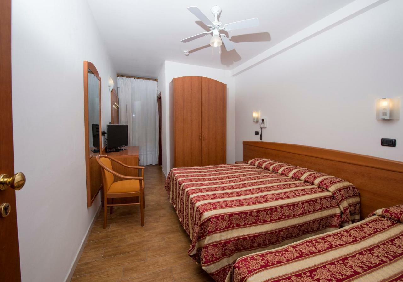 ריצ'יונה Hotel Villa Linda - Family Hotel - Nuova Costruzione Antisismica מראה חיצוני תמונה