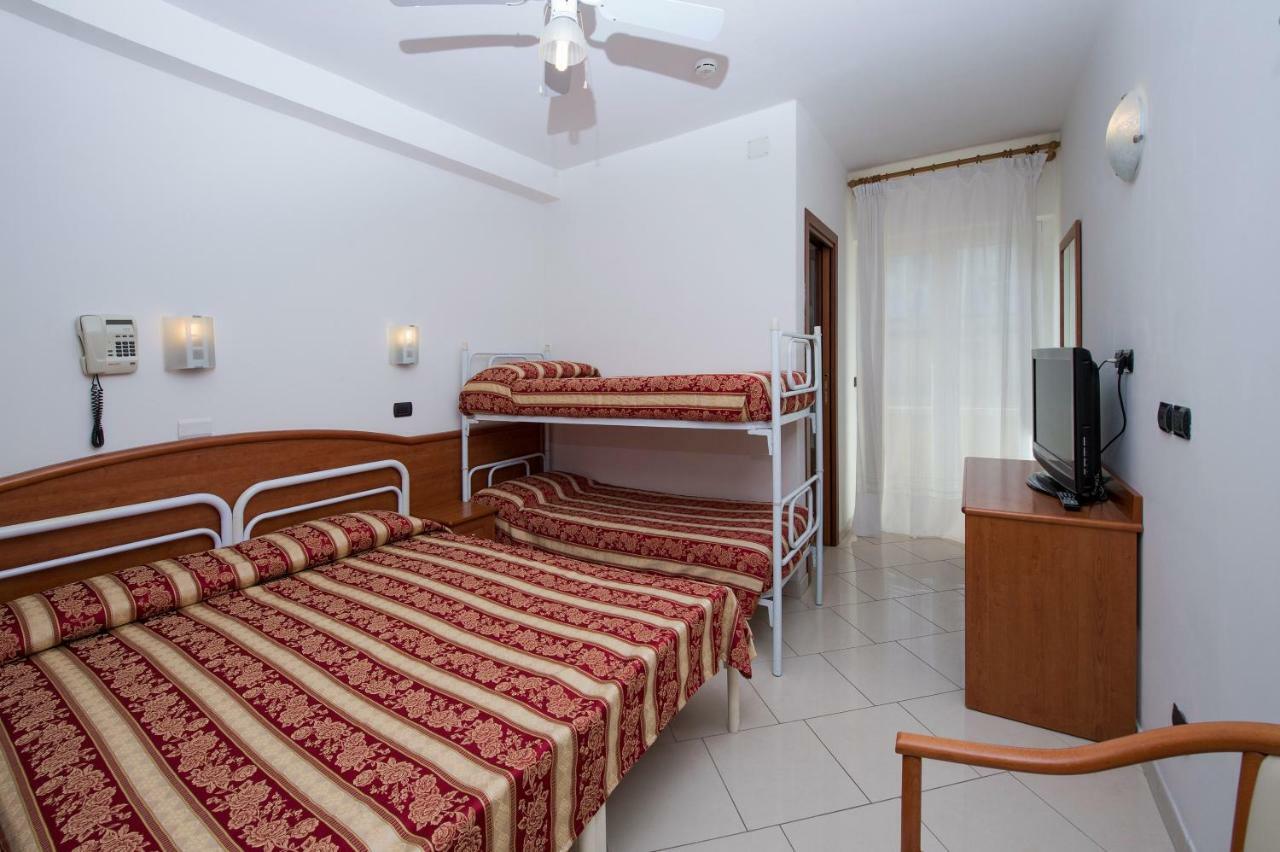 ריצ'יונה Hotel Villa Linda - Family Hotel - Nuova Costruzione Antisismica מראה חיצוני תמונה